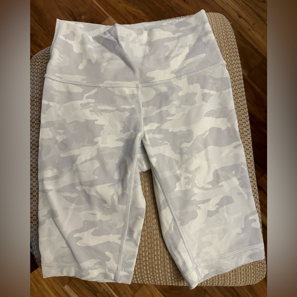Women’s Lululemon Biker Shorts Size 2